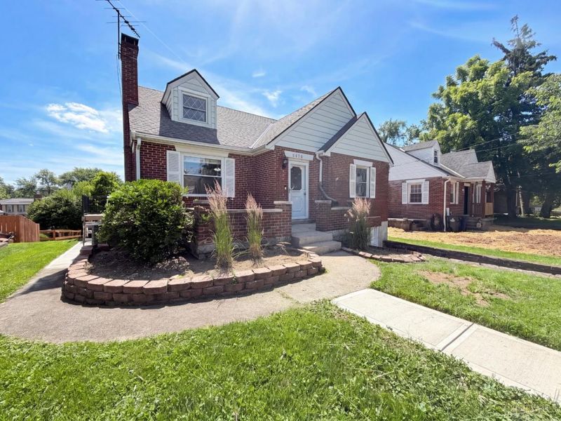 5476 Edalbert Drive, Green Township, OH 45239 Photo 1