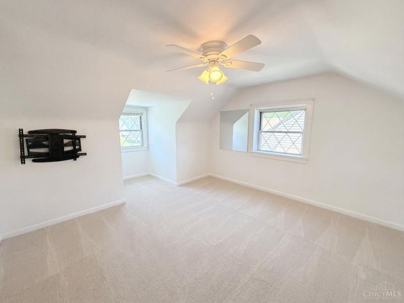 5476 Edalbert Drive, Green Township, OH 45239 Photo 16