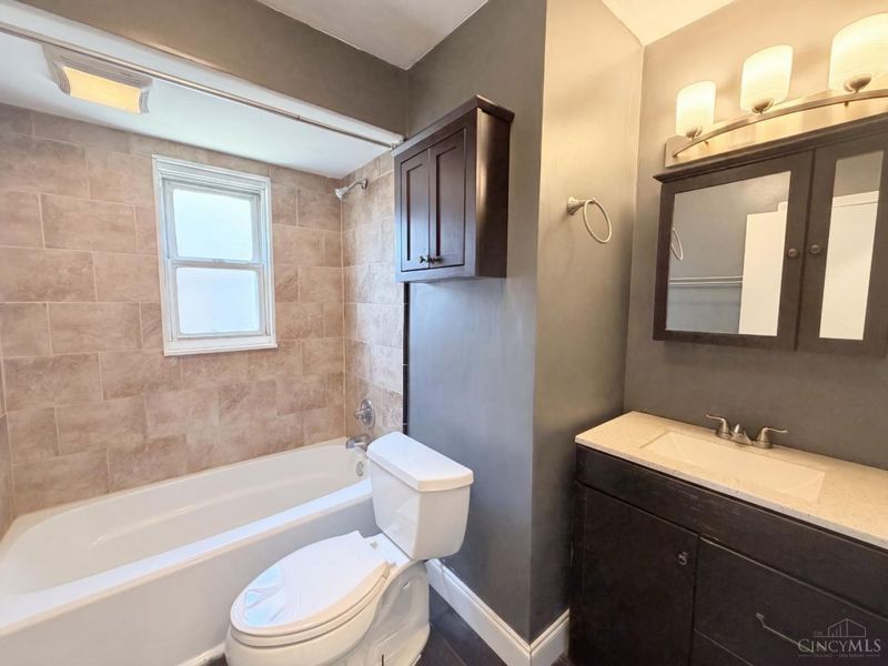 5476 Edalbert Drive, Green Township, OH 45239 Photo 17