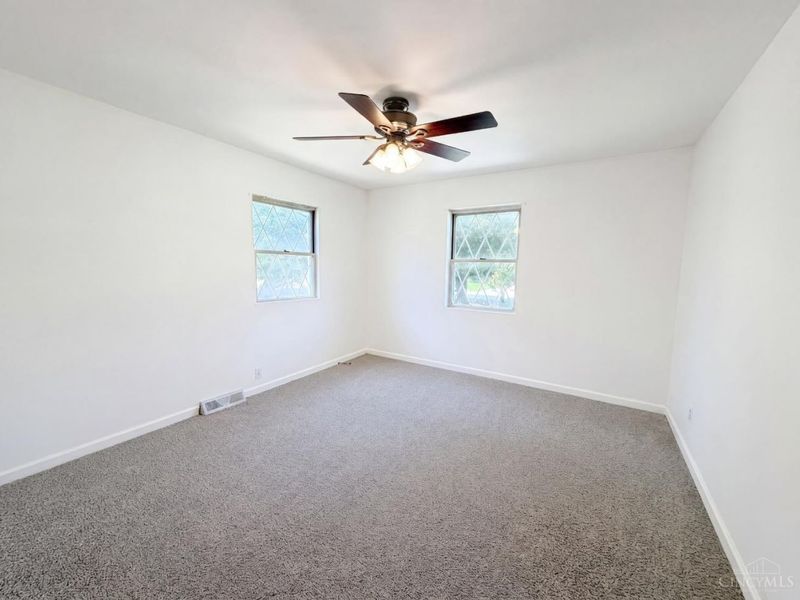5476 Edalbert Drive, Green Township, OH 45239 Photo 4