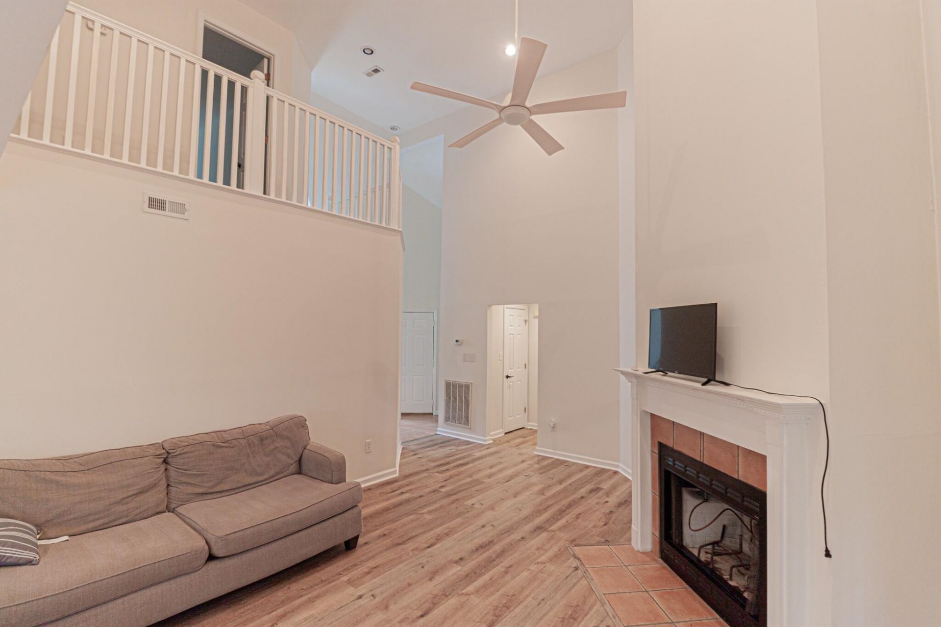 1813 Windmere Way Photo 10
