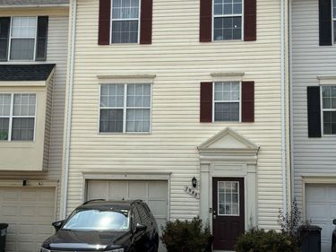 7988 FLAGER CIRCLE, MANASSAS, VA 20109