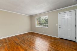 1001 Swan Lane  photo 4