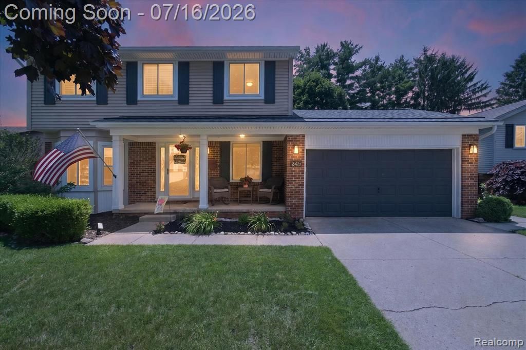 845 Abbey Lane, Milford Vlg, MI 48381 Main Photo