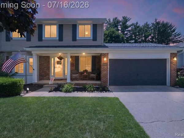 845 Abbey Lane, Milford Vlg, MI 48381