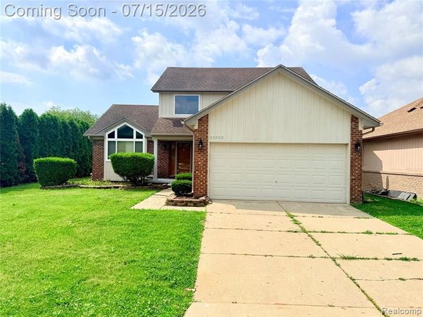 25992 Briar Towne Boulevard, Chesterfield Twp, MI 48051