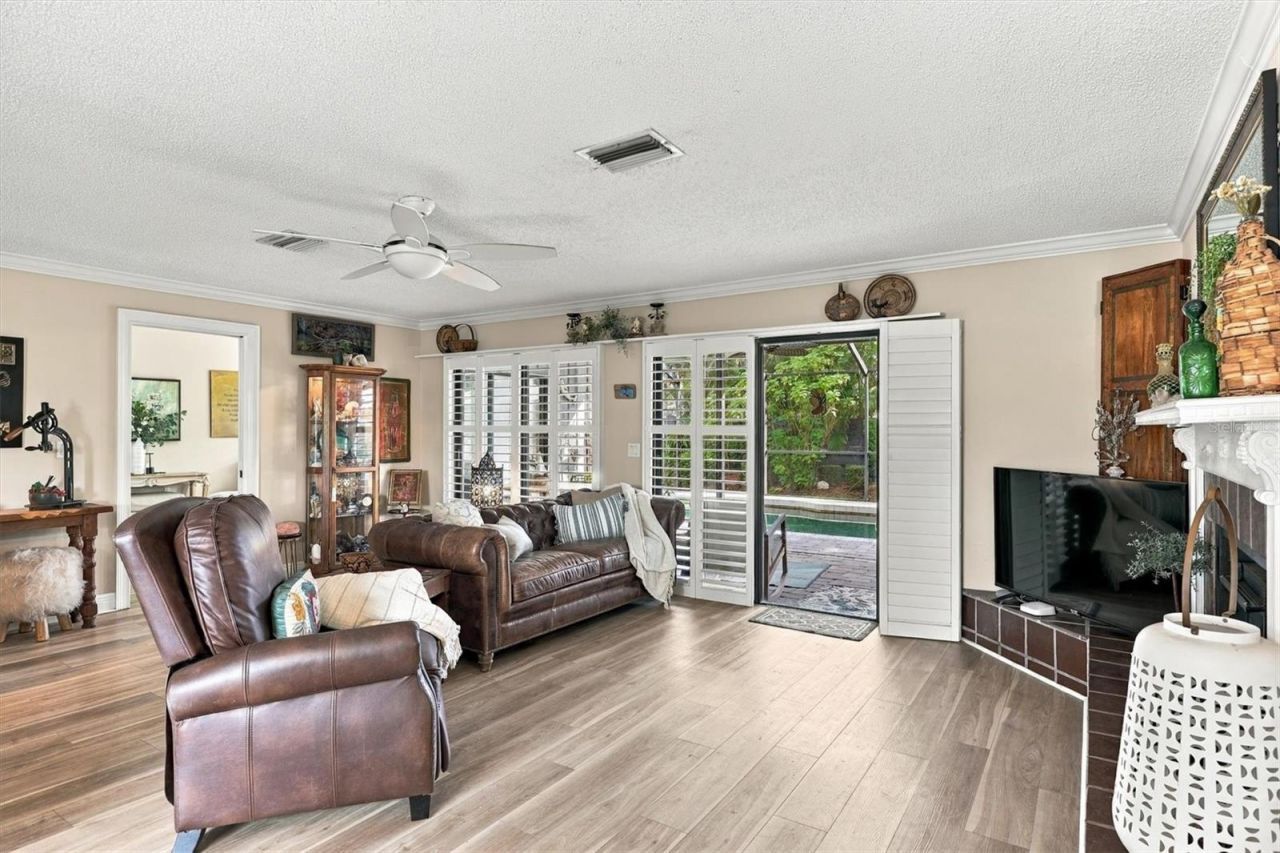 3828 Easton Street, Sarasota, FL 34238 Photo