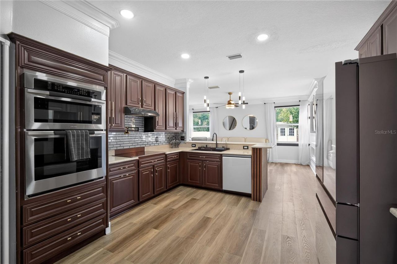 12209 Citrus Leaf Drive , Gibsonton, FL 33534 Photo