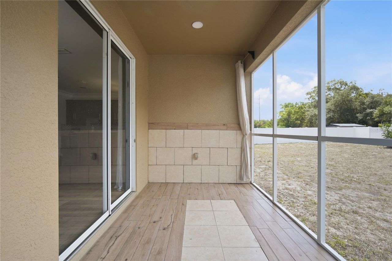 12209 Citrus Leaf Drive , Gibsonton, FL 33534 Photo