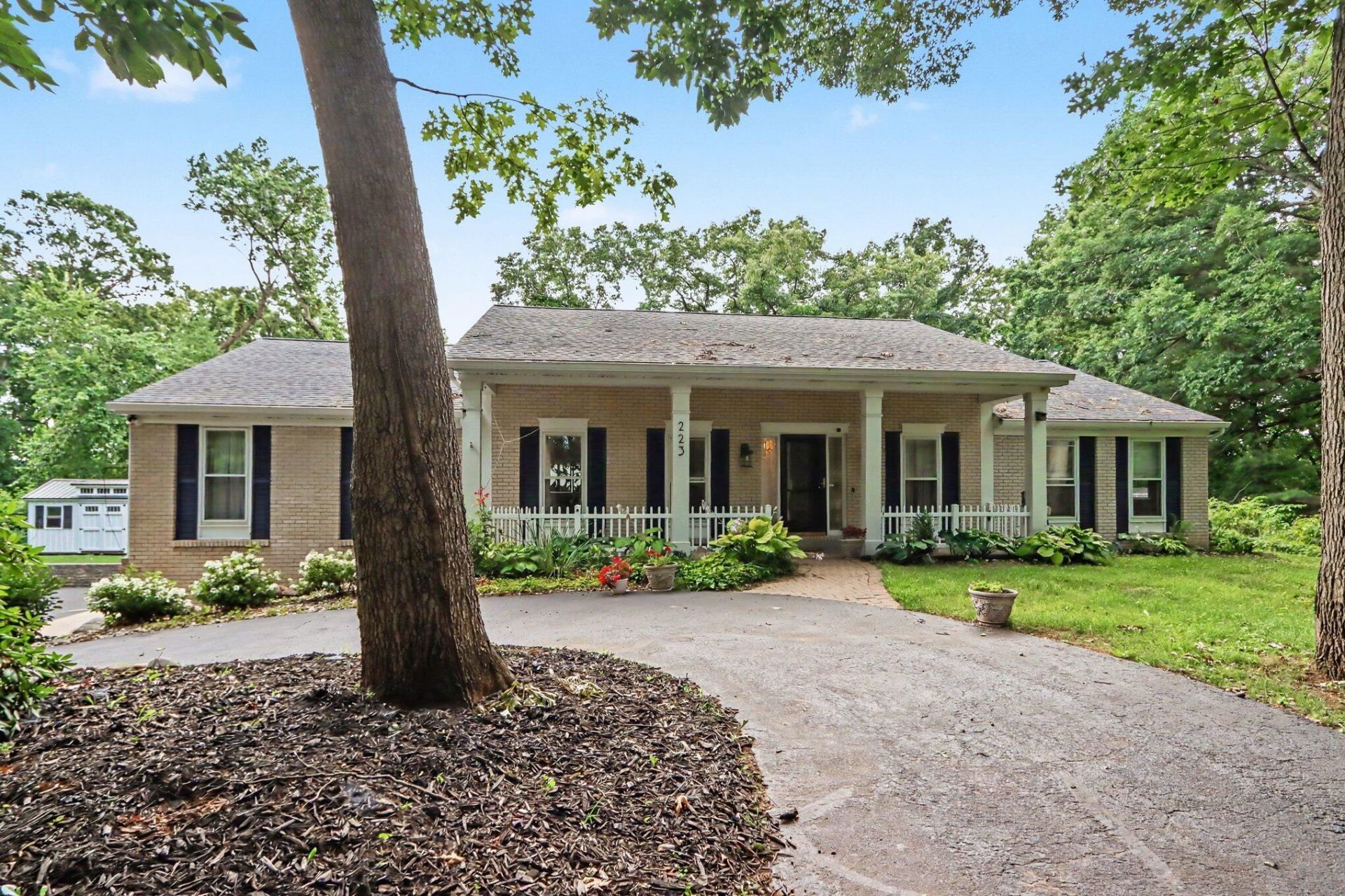 223 Dogwood Trail, Battle Creek, MI 49017 Main Photo