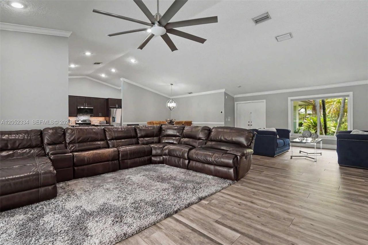 5085 NW 96th Way, Coral Springs, FL 33076 Photo