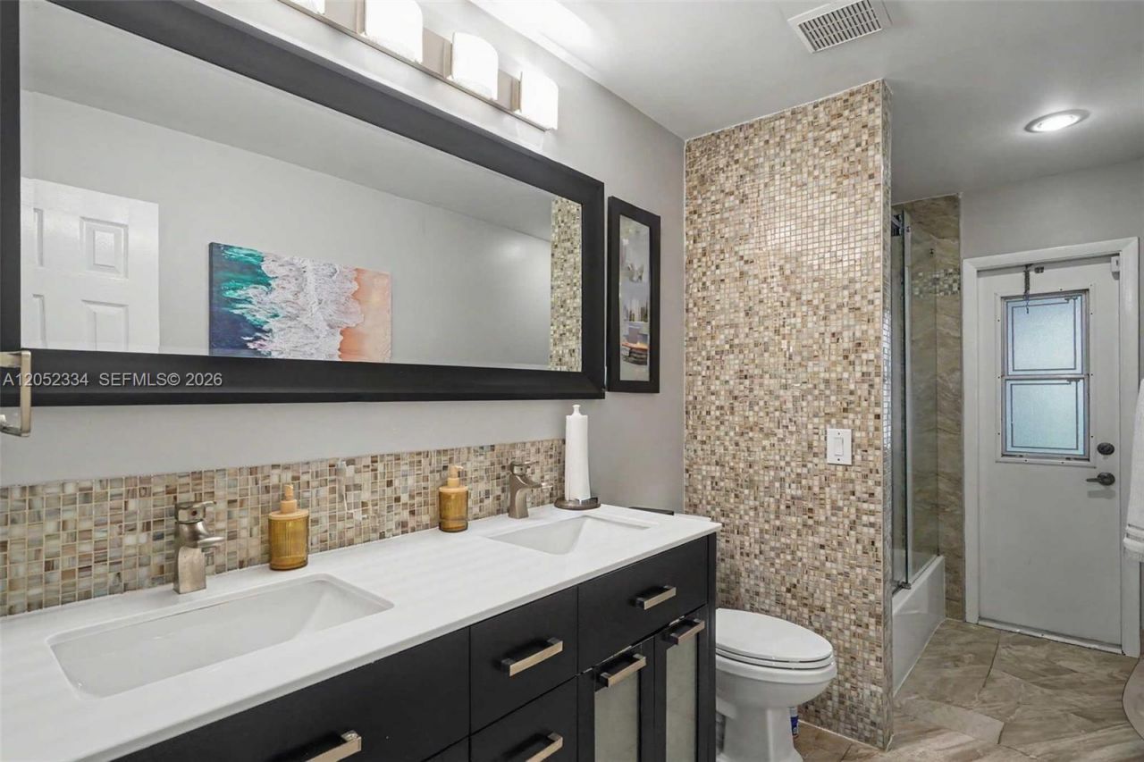 5085 NW 96th Way, Coral Springs, FL 33076 Photo