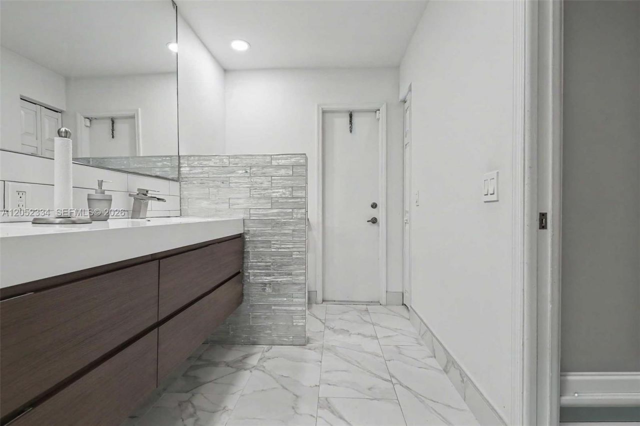 5085 NW 96th Way, Coral Springs, FL 33076 Photo