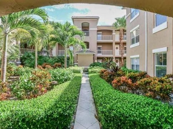 5080 Fairways Circle, Unit G202, Vero Beach, FL 32967