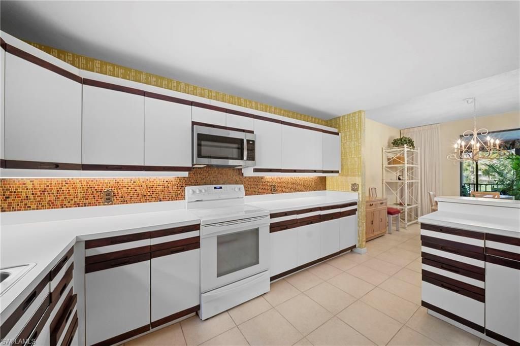 758 Eagle Creek Dr , Unit 202, Naples, FL 34113 Photo