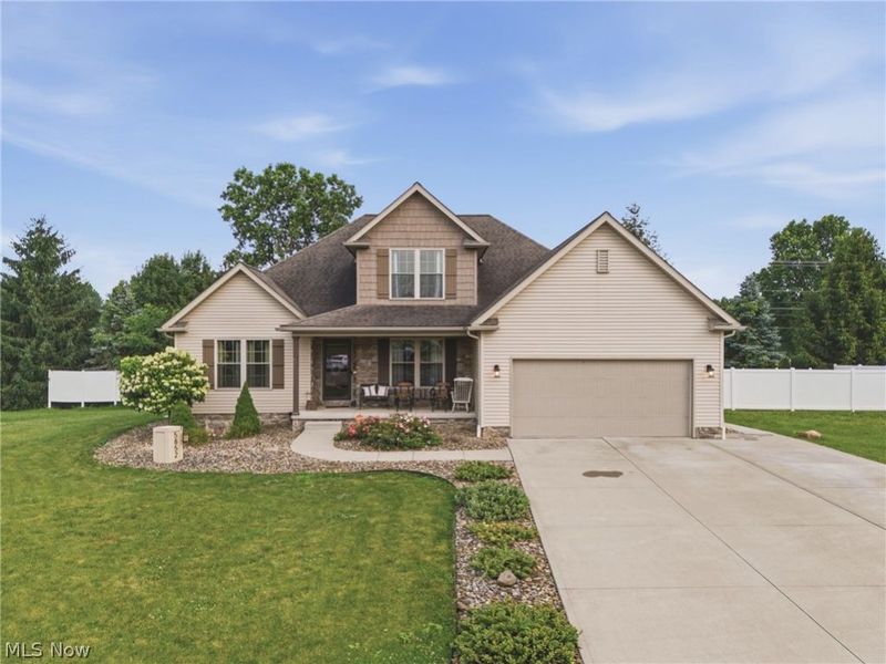 5852 Sky Ridge Avenue NE, Louisville, OH 44641 Photo 1
