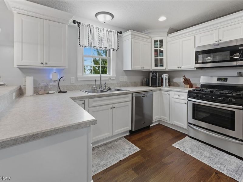 5852 Sky Ridge Avenue NE, Louisville, OH 44641 Photo 16