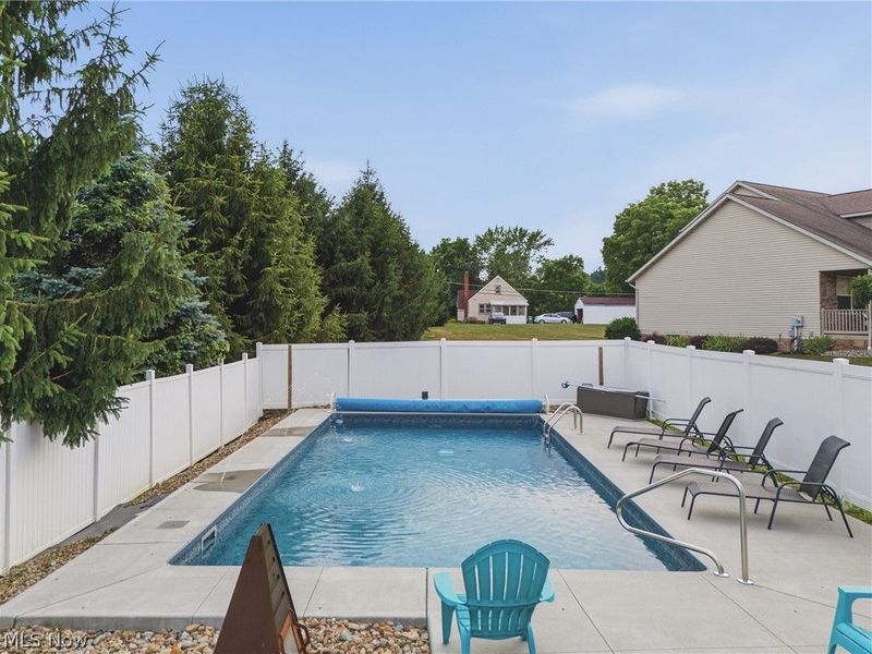 5852 Sky Ridge Avenue NE, Louisville, OH 44641 Photo 45