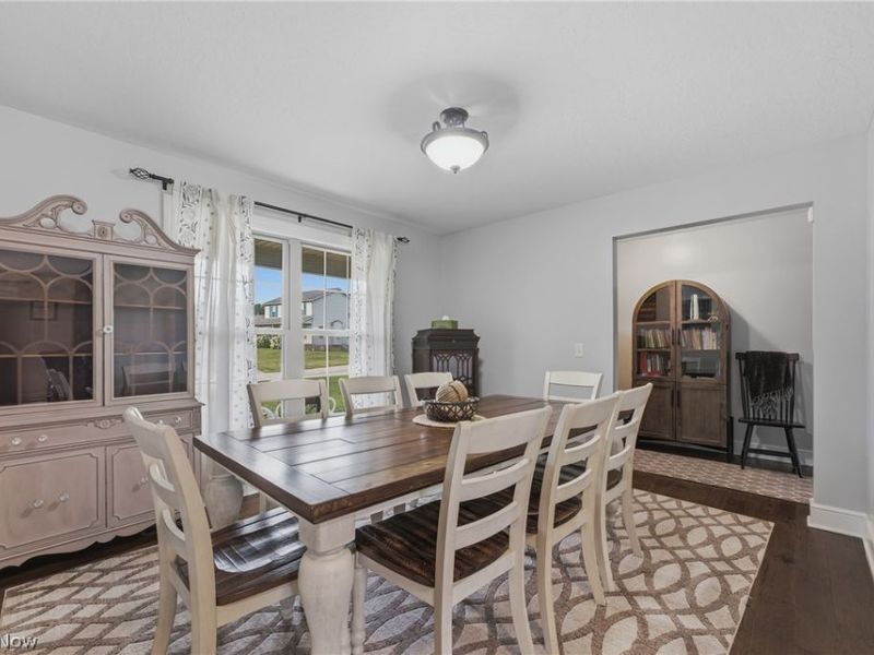 5852 Sky Ridge Avenue NE, Louisville, OH 44641 Photo 8