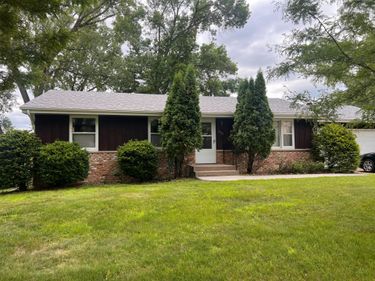 6909 Valley Place , Crystal, MN 55427