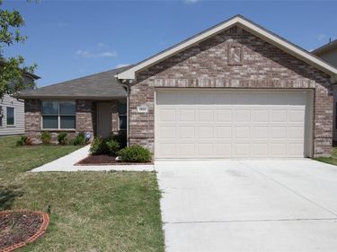 1810 Bayfront Drive, Dallas, TX 75051