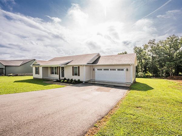 260 Walnut Grove Drive, Smiths Grove, KY 42171