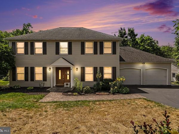 4 BROOKWOOD DRIVE, LITITZ, PA 17543