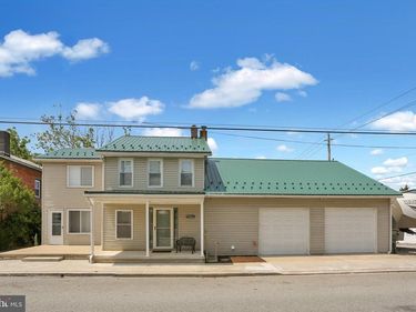 4 S MAIN STREET, BERNVILLE, PA 19506