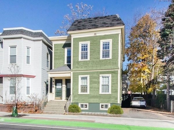 297 Beacon St, Unit 2, Somerville, MA 02143