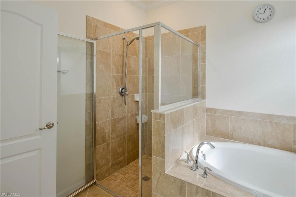 9215 Shadow Oak Ln, Naples, FL 34120 Photo