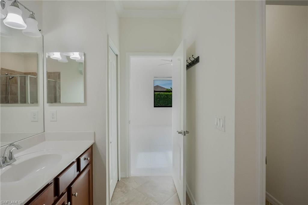 9215 Shadow Oak Ln, Naples, FL 34120 Photo