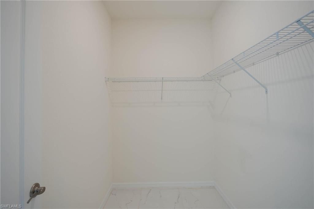 9215 Shadow Oak Ln, Naples, FL 34120 Photo