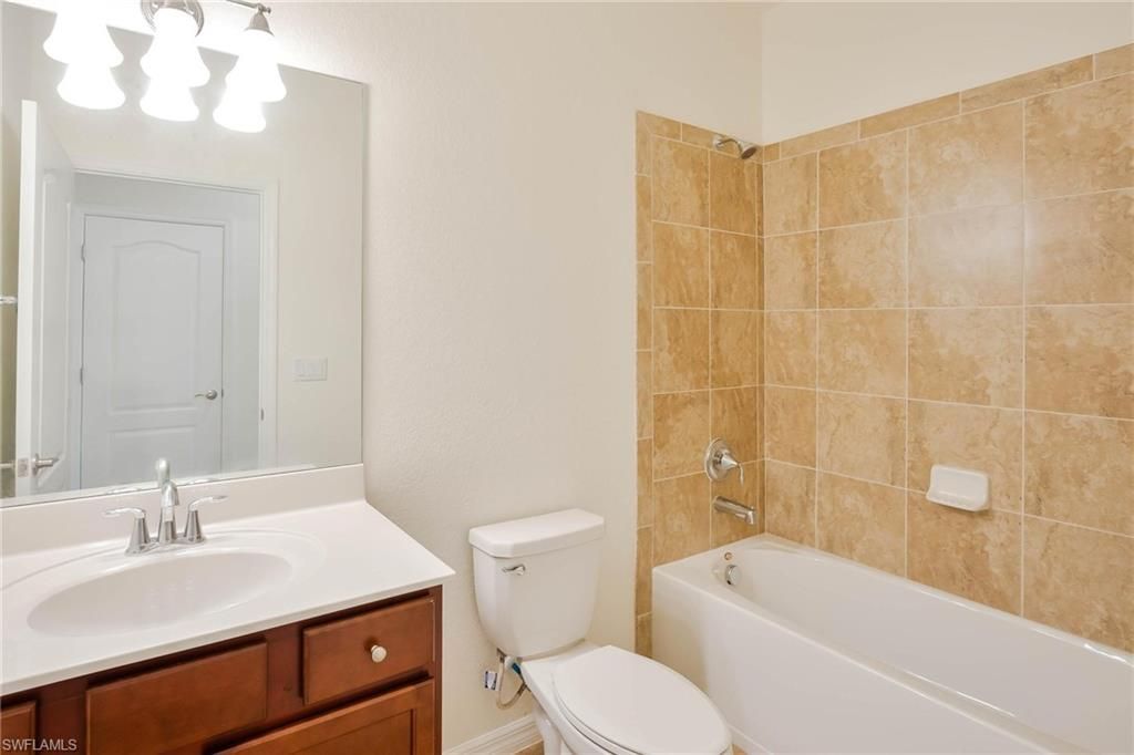 9215 Shadow Oak Ln, Naples, FL 34120 Photo