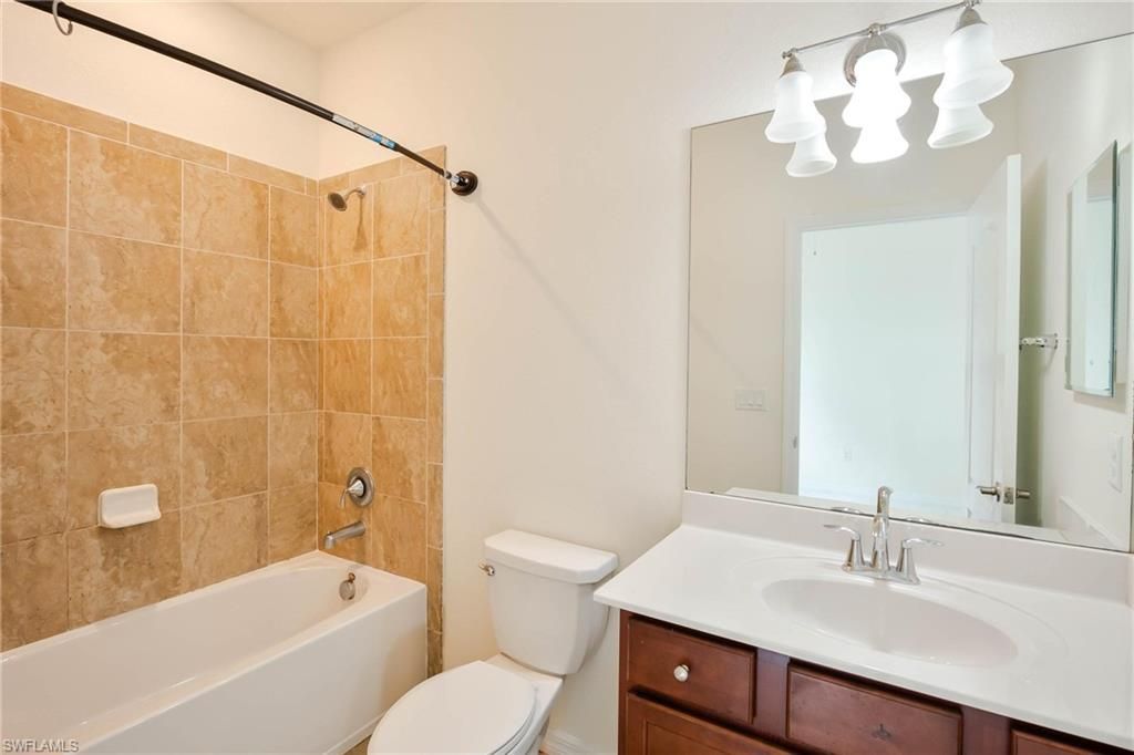 9215 Shadow Oak Ln, Naples, FL 34120 Photo