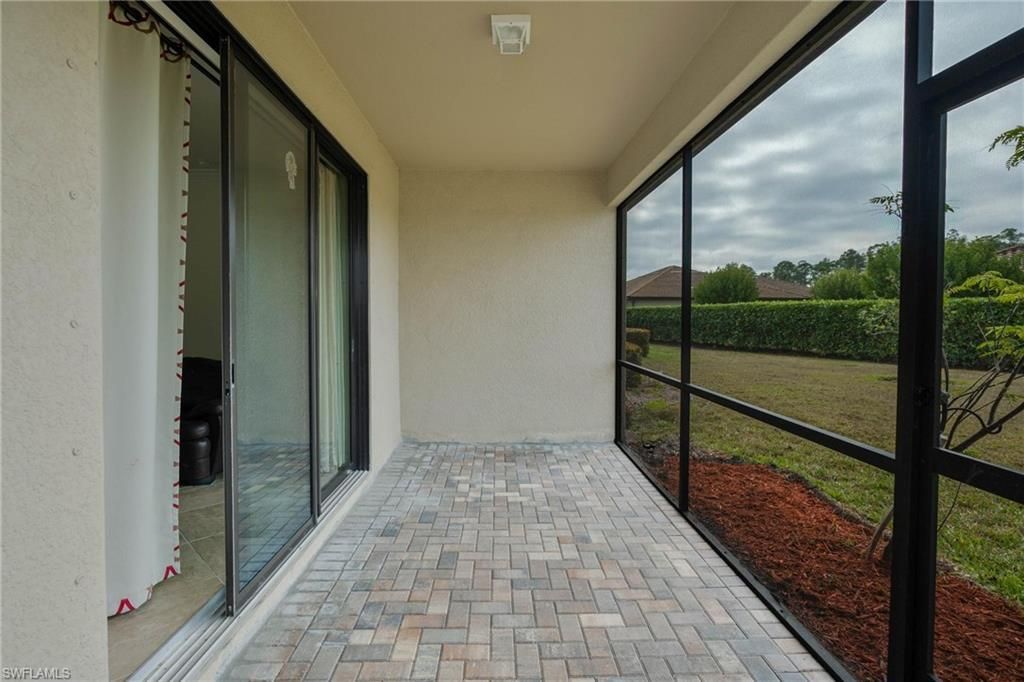 9215 Shadow Oak Ln, Naples, FL 34120 Photo