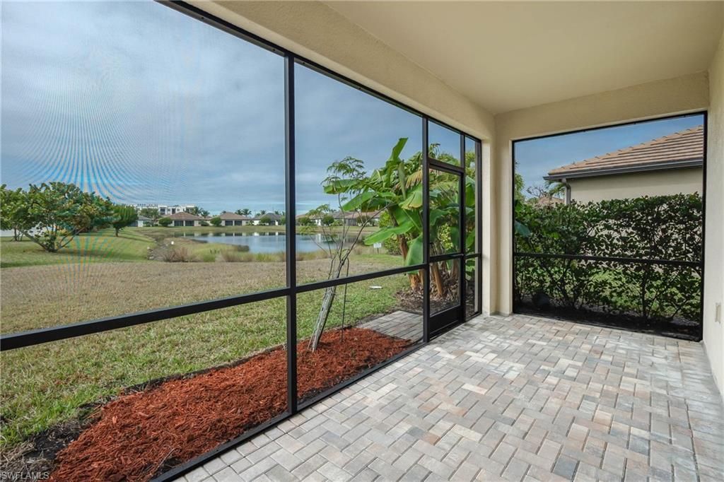9215 Shadow Oak Ln, Naples, FL 34120 Photo