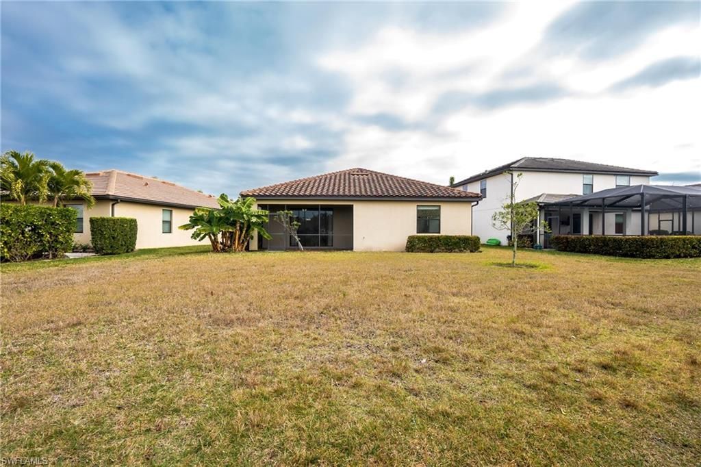 9215 Shadow Oak Ln, Naples, FL 34120 Photo