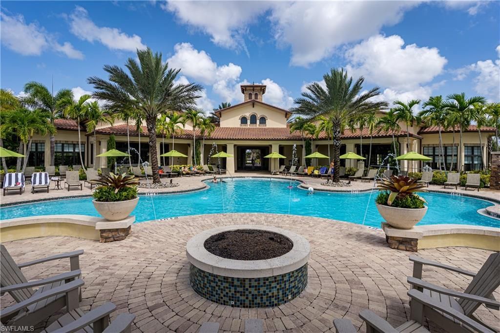 9215 Shadow Oak Ln, Naples, FL 34120 Photo