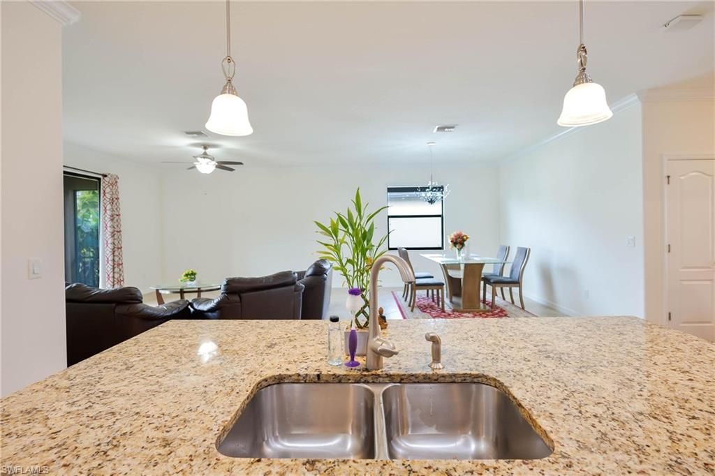 9215 Shadow Oak Ln, Naples, FL 34120 Photo