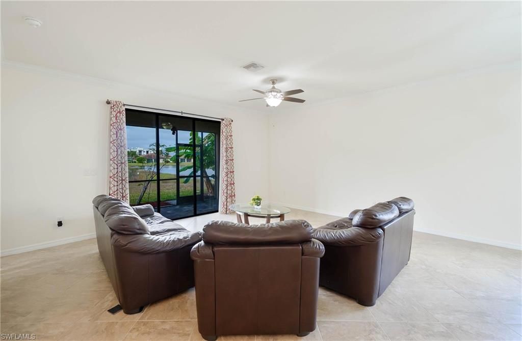9215 Shadow Oak Ln, Naples, FL 34120 Photo