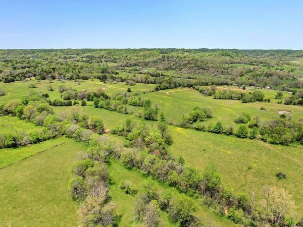 290 Gladdice Rd , Pleasant Shade, TN 37145