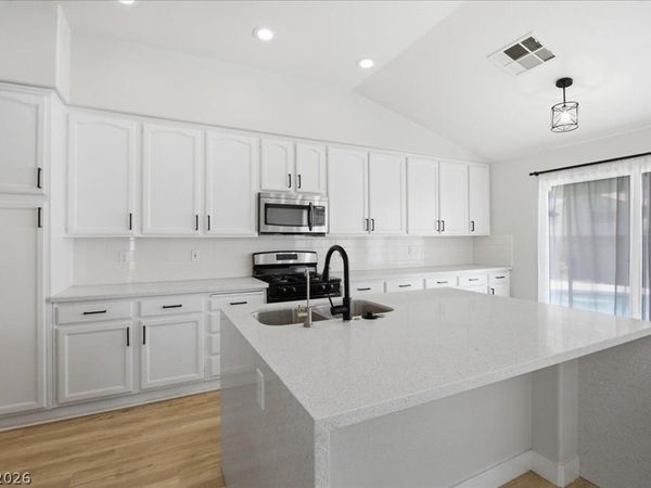 9569 Teton Diablo Avenue, Las Vegas, NV 89117