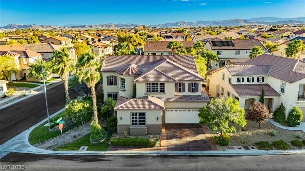 7427 Tomahawk Bend Avenue , Las Vegas, NV 89113