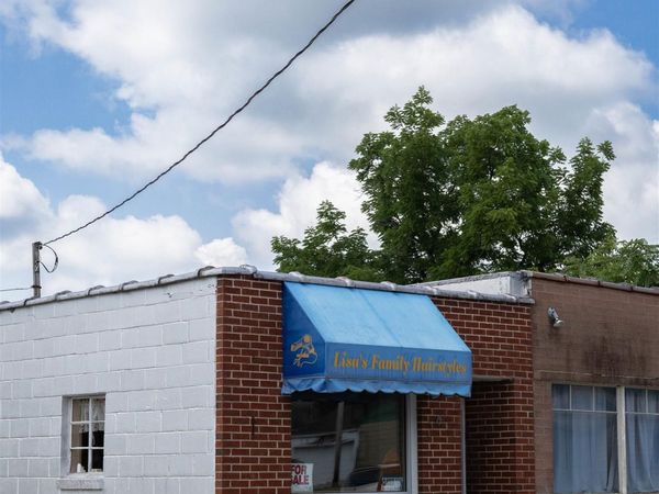 149 E Howard Street, Parker City, IN 47368