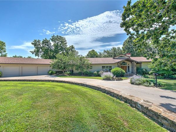 4601 N 2nd Street, Rogers, AR 72756