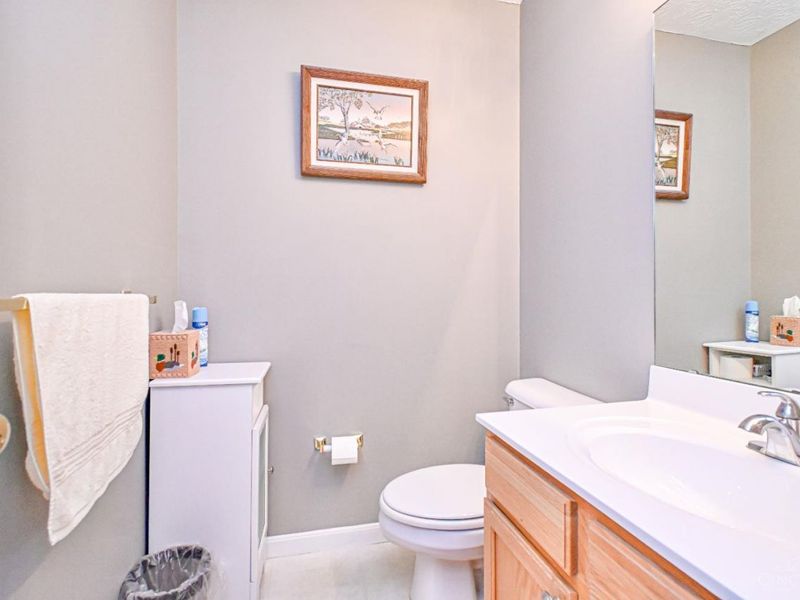 5795 Heights Court, Green Township, OH 45247 Photo 12