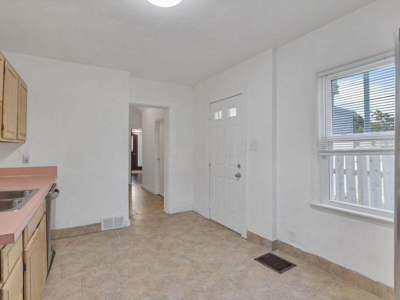 215 Martin Luther King Jr Boulevard , Columbus, OH 43203 Photo 20