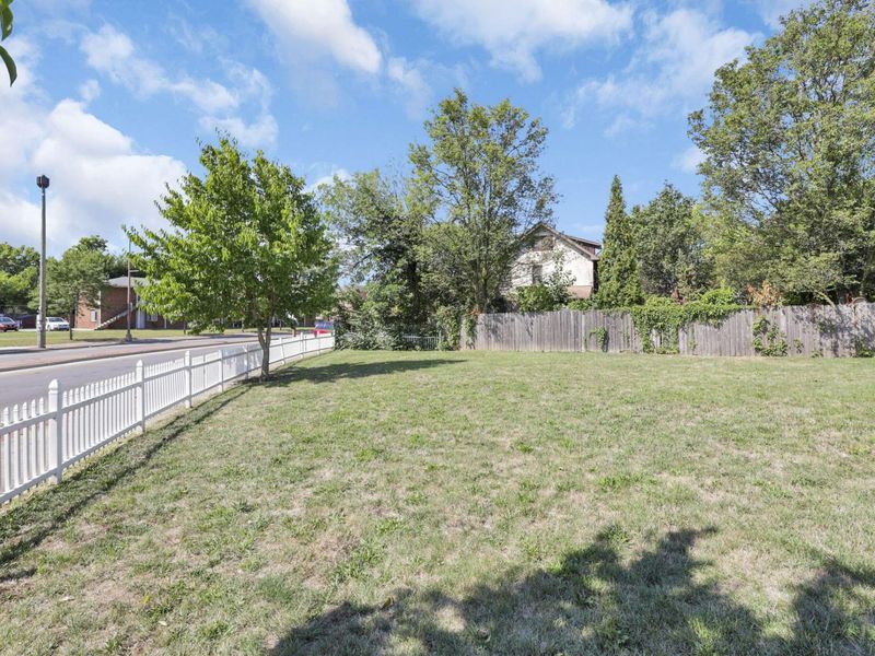 215 Martin Luther King Jr Boulevard , Columbus, OH 43203 Photo 58