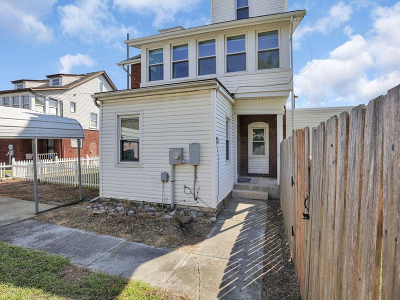 215 Martin Luther King Jr Boulevard , Columbus, OH 43203 Photo 59