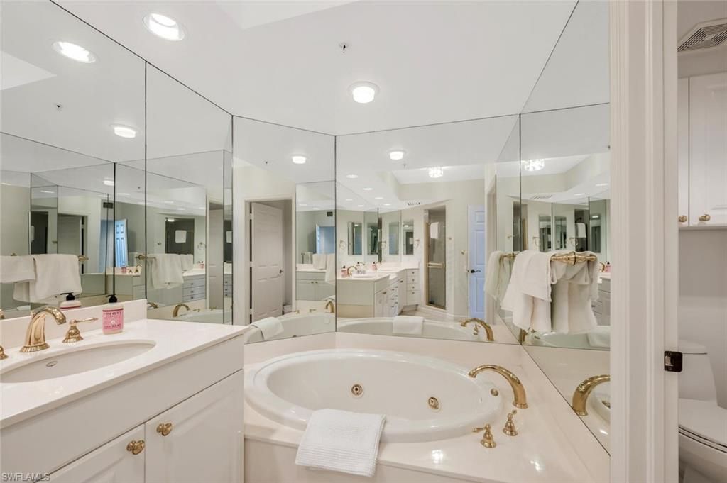 7225 Pelican Bay Blvd, Unit 2004, Naples, FL 34108 Photo